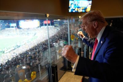 You definitely won’t see this on TV, NBC cut it out: Actual footage of trump arriving at the stadium, it reminds me of November 2016!