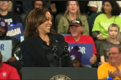 WATCH: Kamala Harris’ Panic Moment as Teleprompter Fails During Michigan Speech